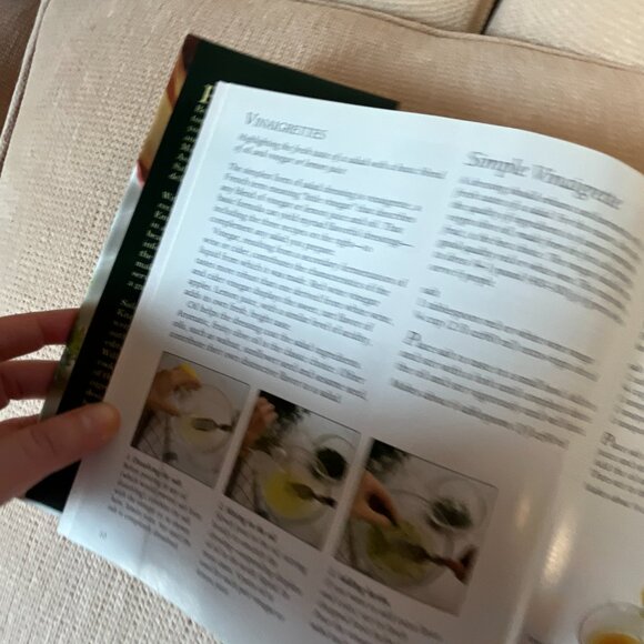 Cookbook with Salad Recipes - Williams-Sonoma Kitchen Library  (like new) - Picture 4 of 11